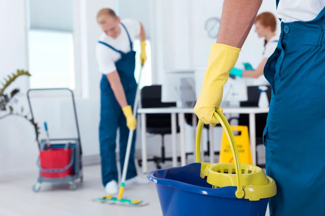 maintaining-a-healthy-workplace-the-role-of-professional-cleaning-services-in-indoor-air-quality